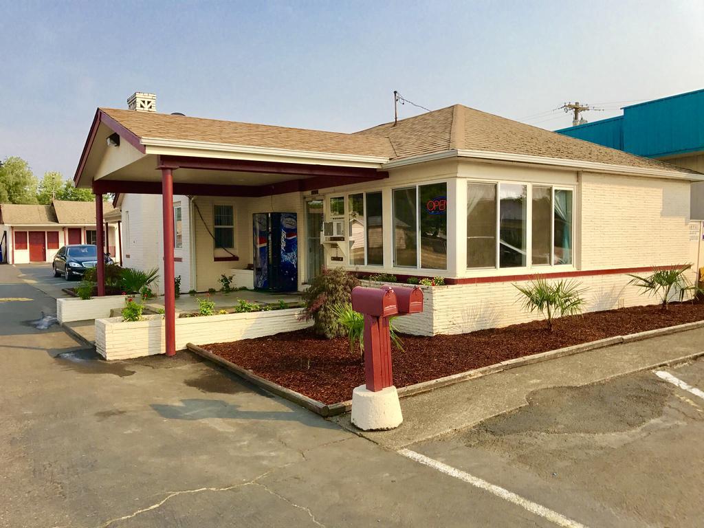 Travelers Inn Motel セイラム エクステリア 写真