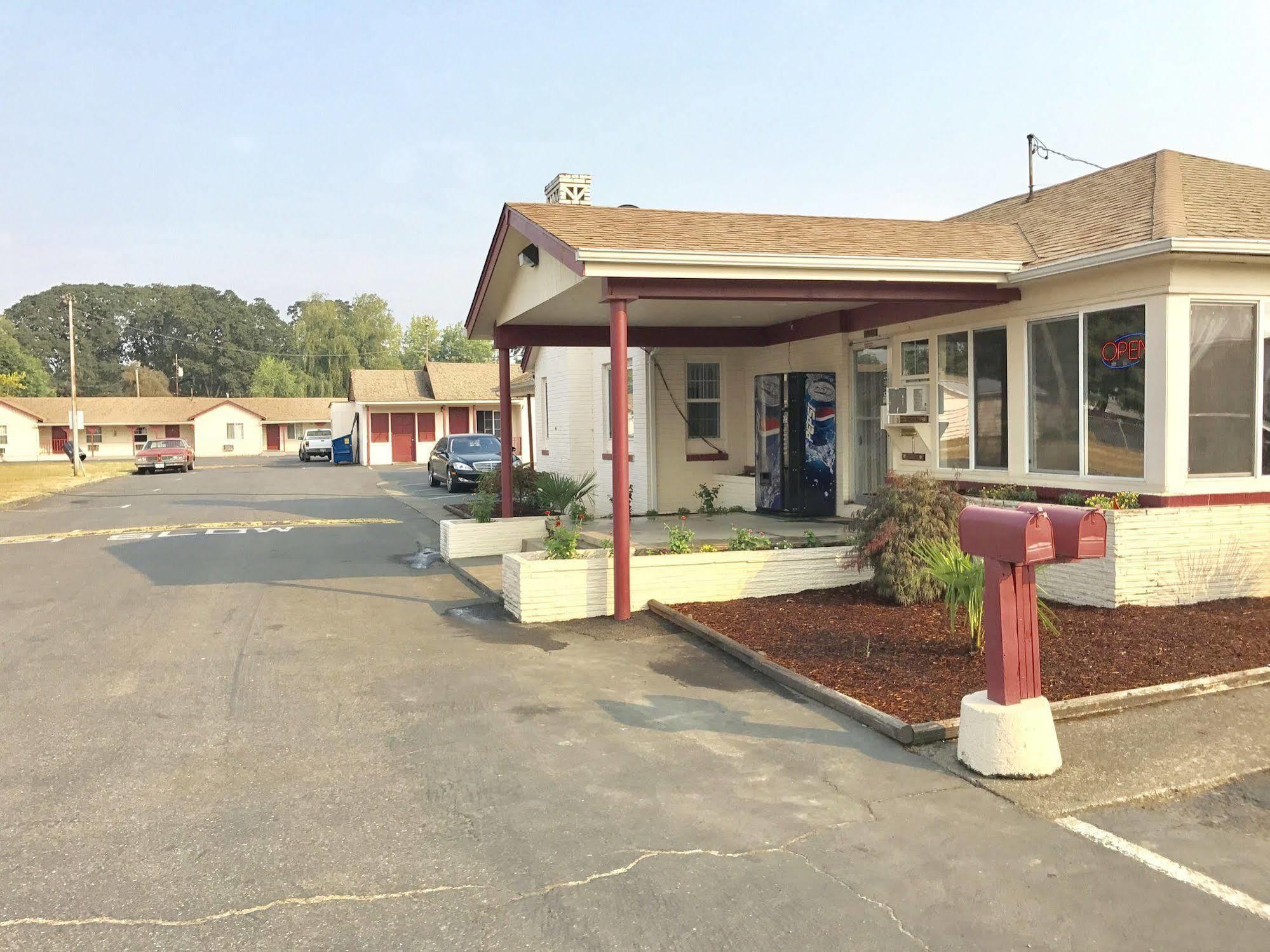 Travelers Inn Motel セイラム エクステリア 写真