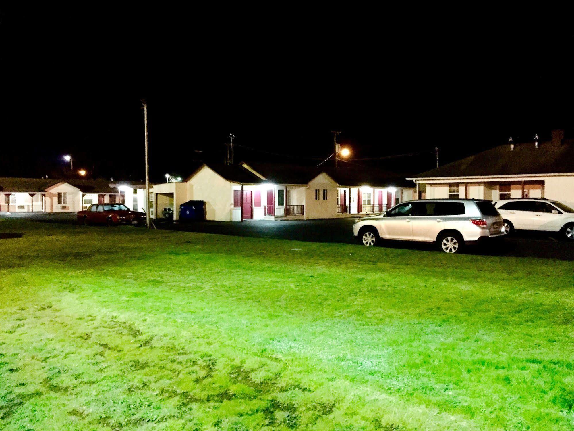 Travelers Inn Motel セイラム エクステリア 写真