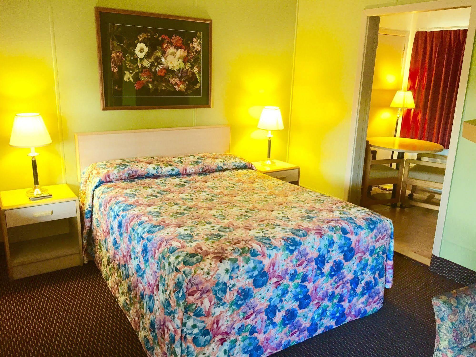 Travelers Inn Motel セイラム エクステリア 写真