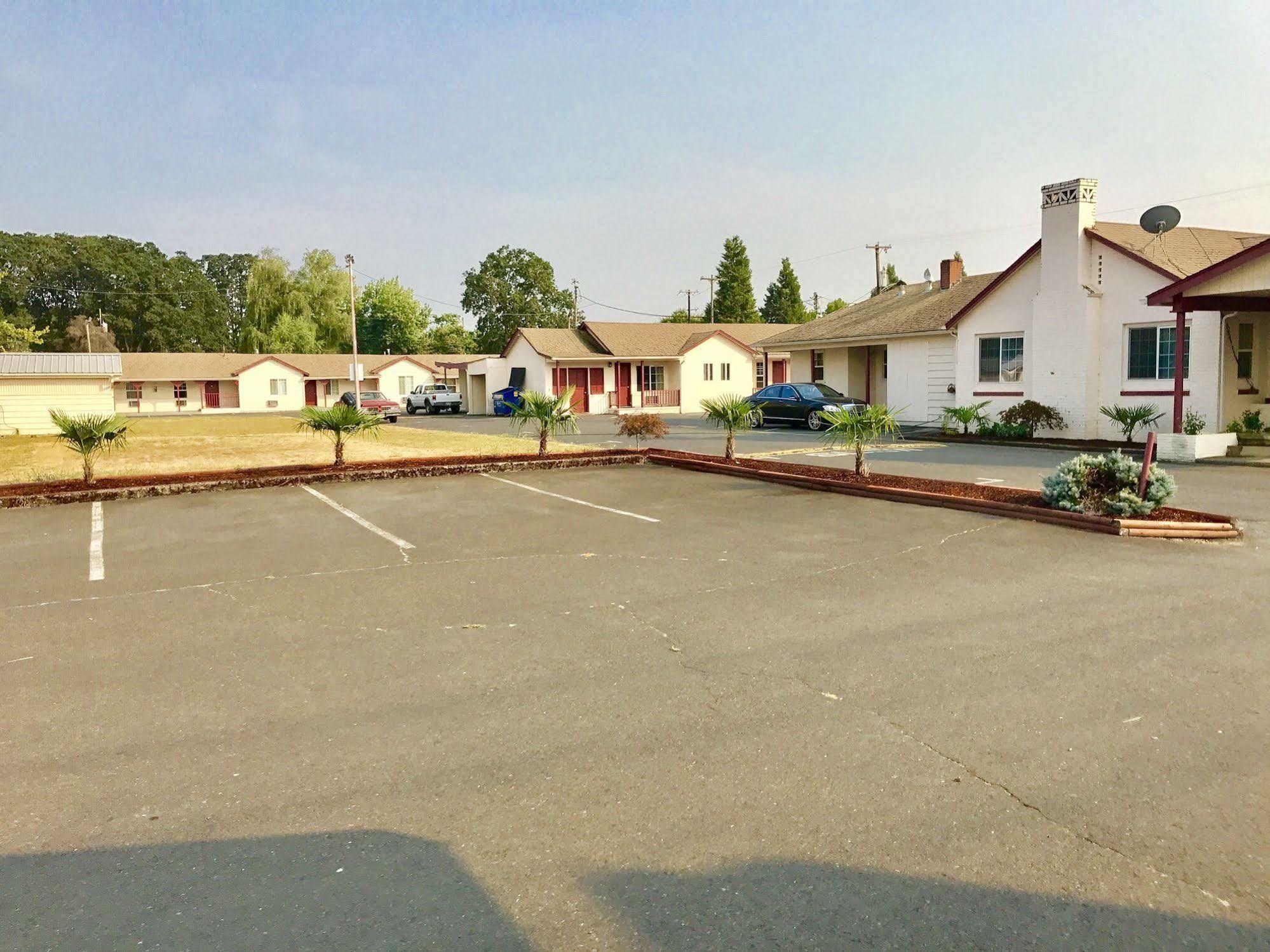 Travelers Inn Motel セイラム エクステリア 写真